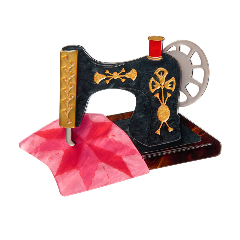 Erstwilder - Brooch Singer of Seams